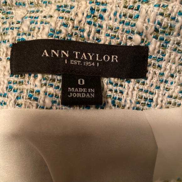 Skirt - Ann Taylor lined mini skirt, cream/blue green, size 0. - Picture 5 of 8